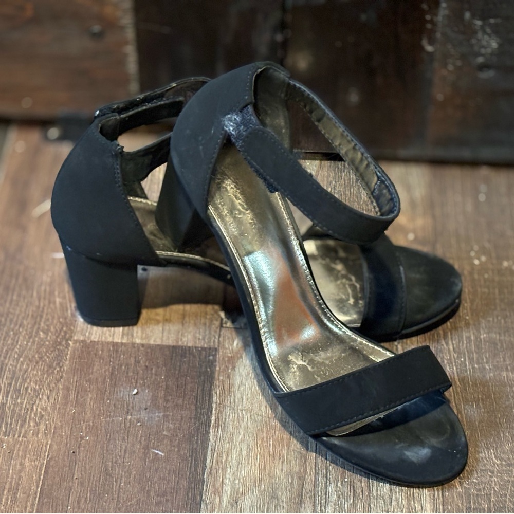 Dress shoes